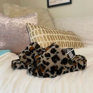 UGG Women's Fluff Yeah Slide